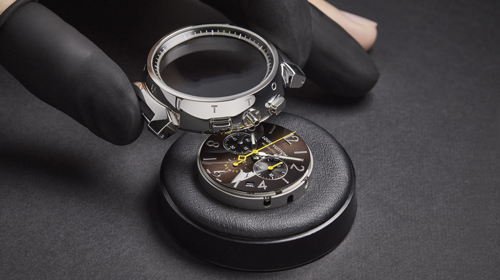 Louis Vuitton Unveils Tambour Curve GMT Flying Tourbillon Watch Series